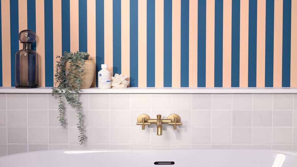 Quel papier peint choisir dans son salon en 2026 ?